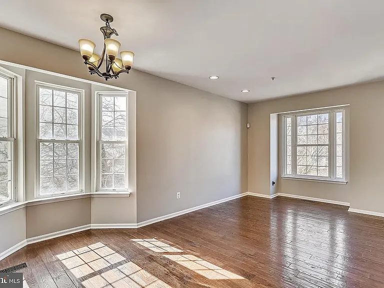 214 Tilden Way — Photo 7