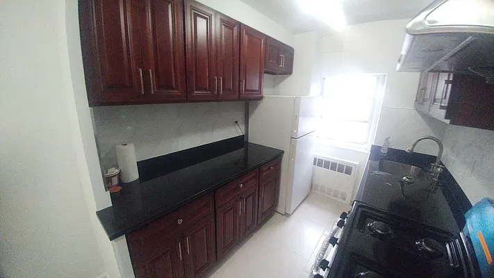 Rented by Downtown Mgt & Realty LLC | media 2