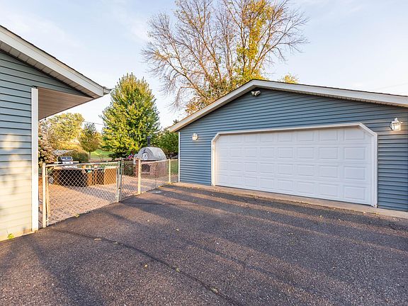 3rd image of 8243 Ideal Ave S