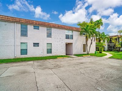 10395 N Kendall Dr APT V7, Miami, FL, 33176