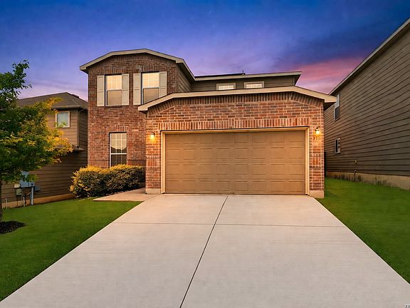 3rd image of 711 Rio Cactus Way