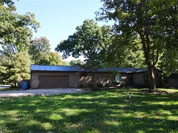 3057 Long Rd, Akron, OH 44312