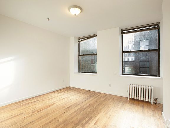 4th image of 114 E 28th St #D3