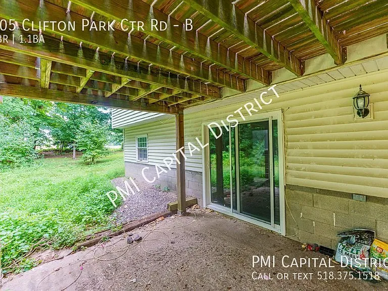 605 Clifton Park Center Rd #B — Photo 36
