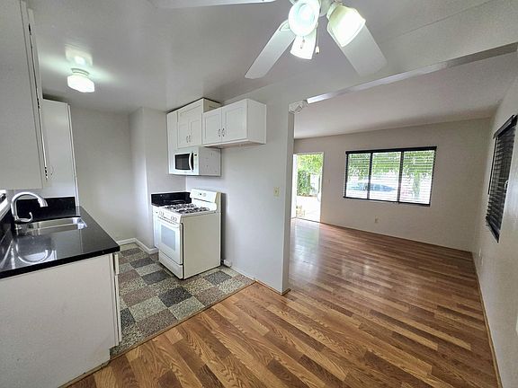 4th image of 538 E East St #538