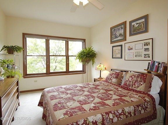 5th image of 100 N River Ln Unit 205