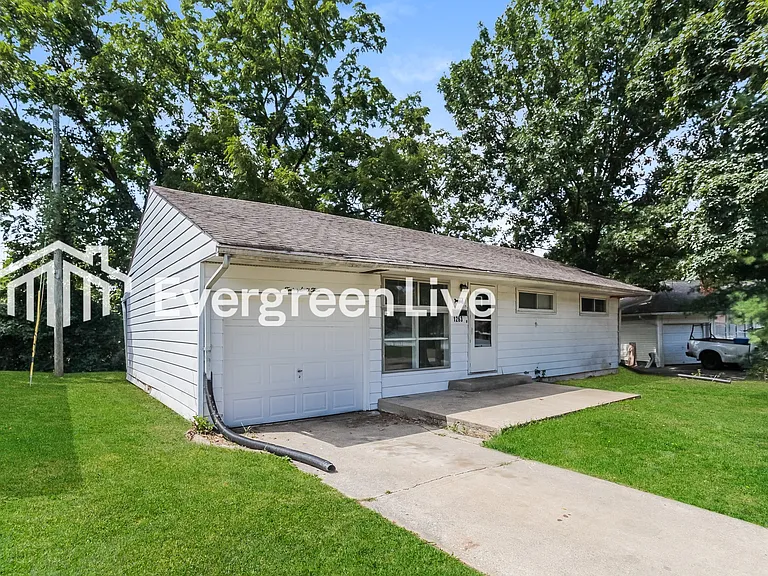 1263 Murat Ct — Photo 2