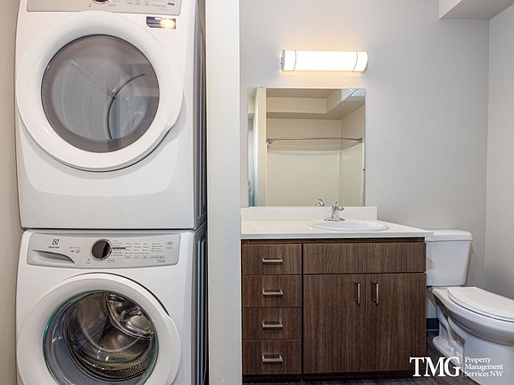 5th image of 1650 NE Market Dr #213