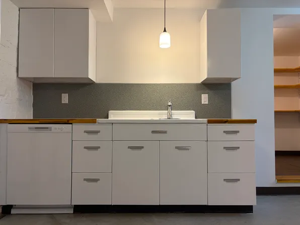 1530 S 4th St #3, Springfield, IL 62703