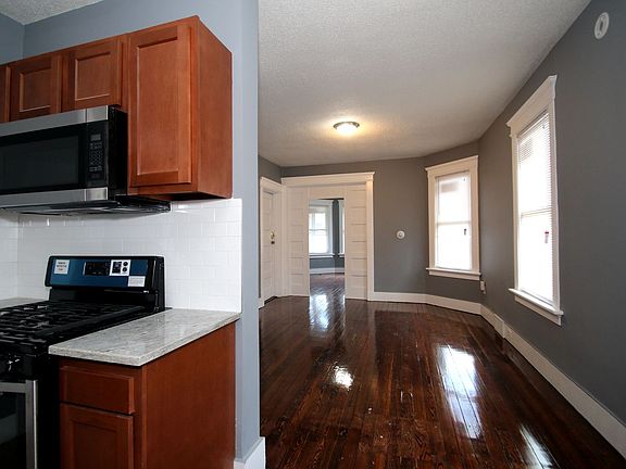 4th image of 168 Chatham St Floor 1