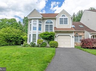 8803 Duveen Dr, Wyndmoor, PA 19038