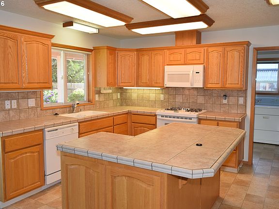 4th image of 13409 NW 48th Ave