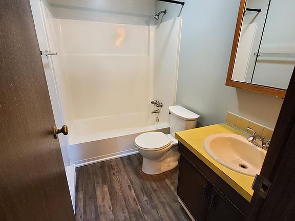 4th image of 1560 20th St APT 12