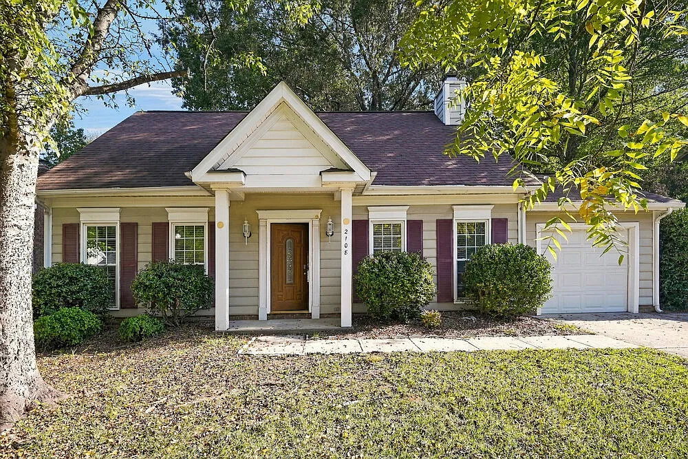 3 bed, 2.5 bath, 1496 sqft, $1,880 — Photo 1