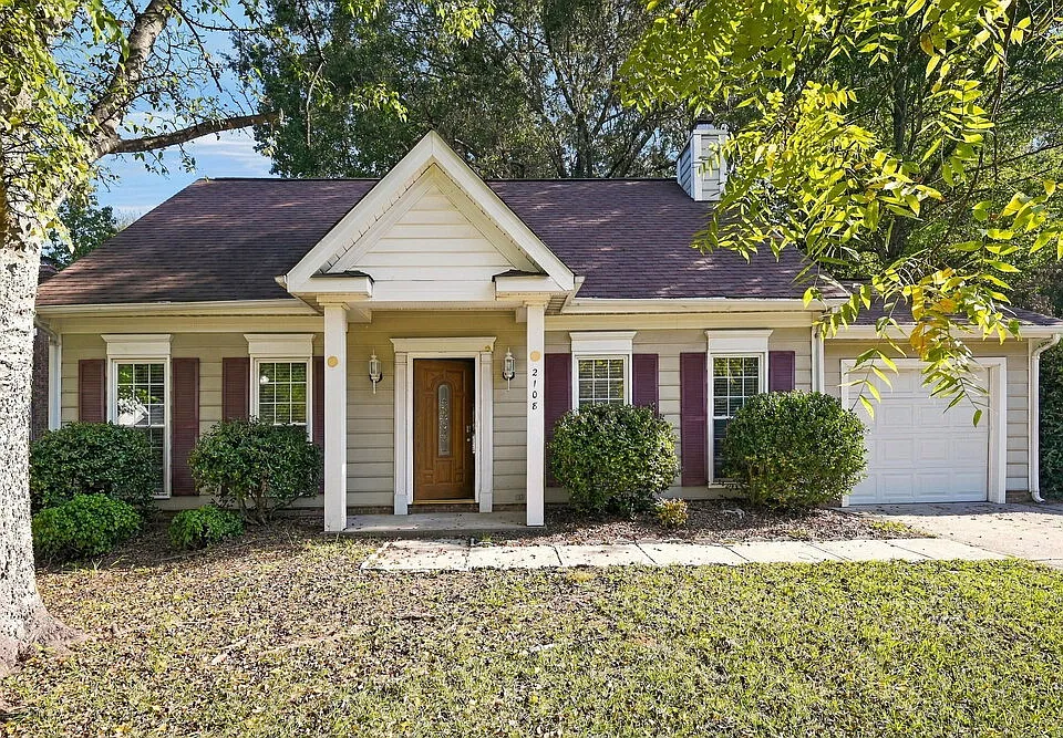 2108 David Earl Dr
