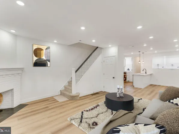 5846 Crittenden St, Philadelphia, PA 19138