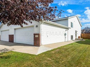 3426 16th St S, Moorhead, MN 56560