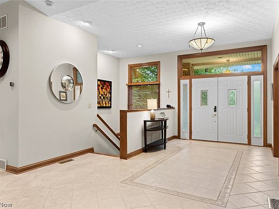 2nd image of 2275 Hampton Ledges Dr
