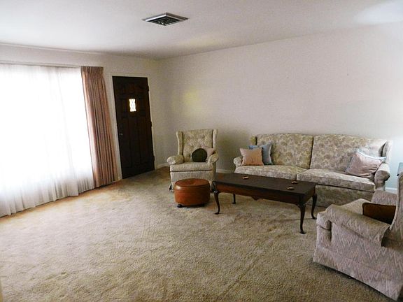 5th image of 298 Glenwood Ave