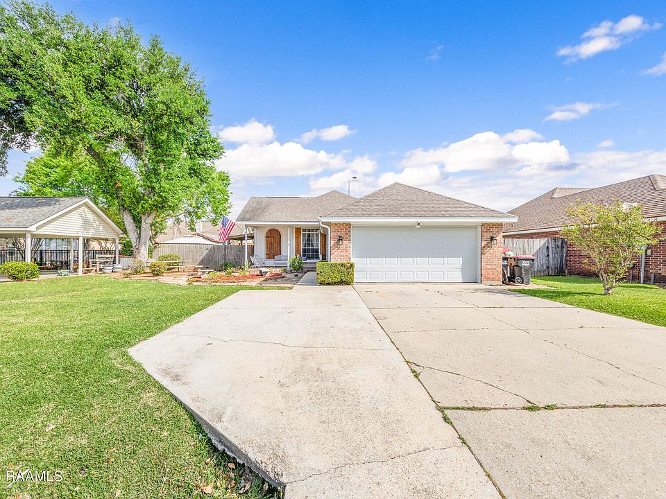 1st image of 107 Village Green Dr
