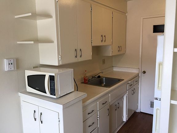 2nd image of 1625 E 8th St Unit 28
