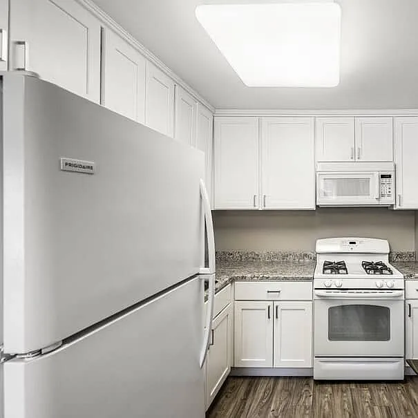 Creek Village Apartments — Photo 4