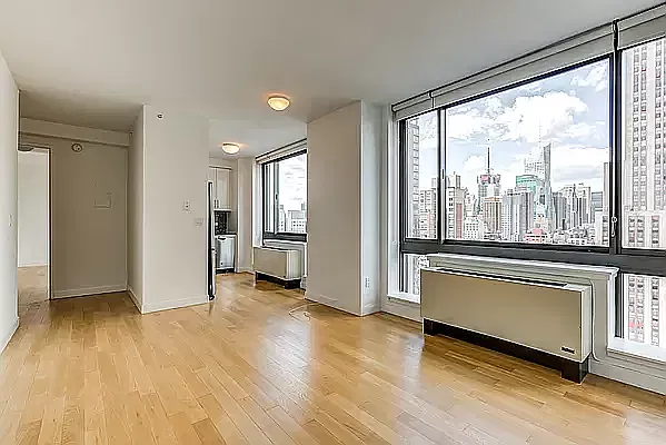 9 W 31st St #19H