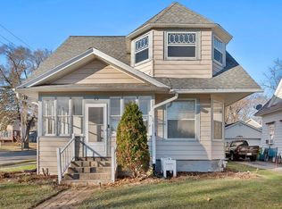 69 Grand Ave, Hartford, WI 53027
