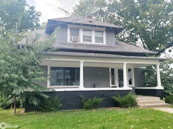 469 N 9th St, Oskaloosa, IA 52577
