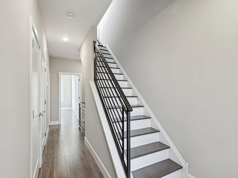 1845 E Huntingdon St — Photo 56