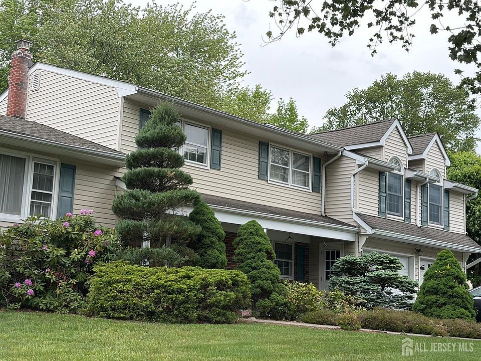 1st image of 19 Annette Dr