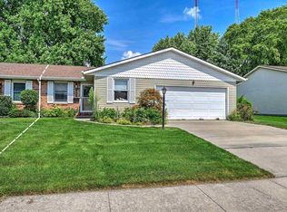 1961 E Farnsworth Dr, South Bend, IN