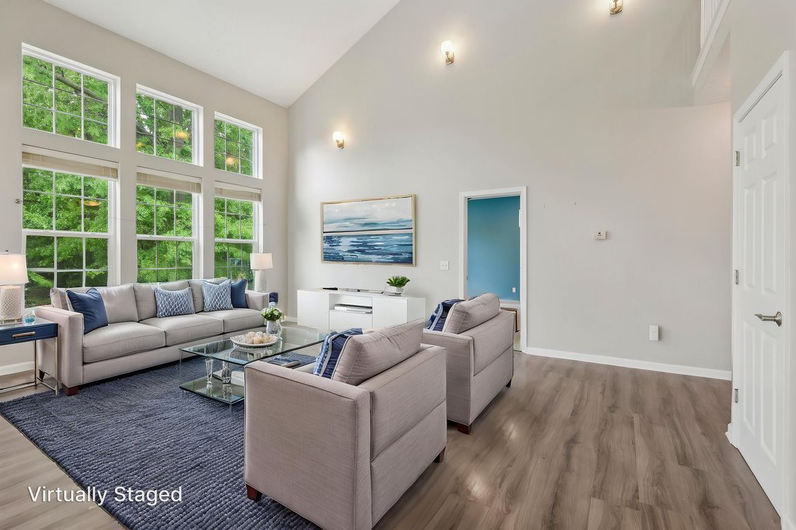 7-print-Westbrooke Cir-2805-006 virtually staged