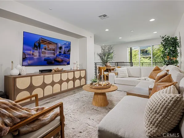 108 Rockefeller, Irvine, CA 92612