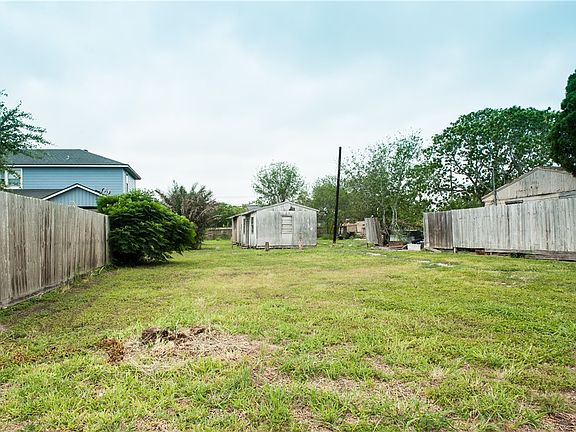 3rd image of 2621 Johanna St