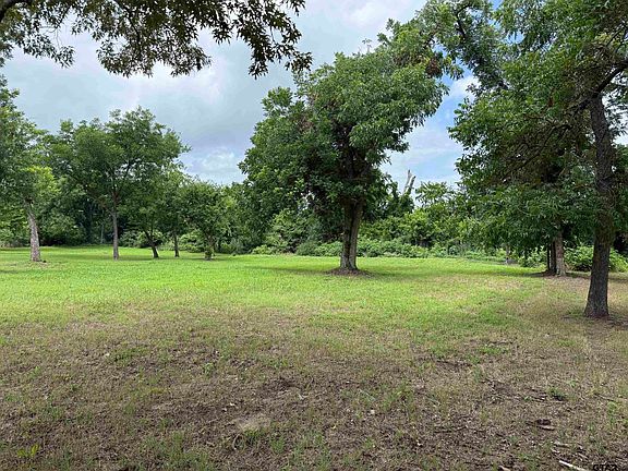 4th image of 609-801 N Church St