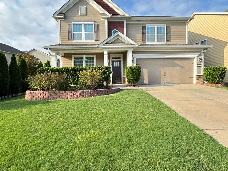 11215 Streamwood Ln NW — Photo 1