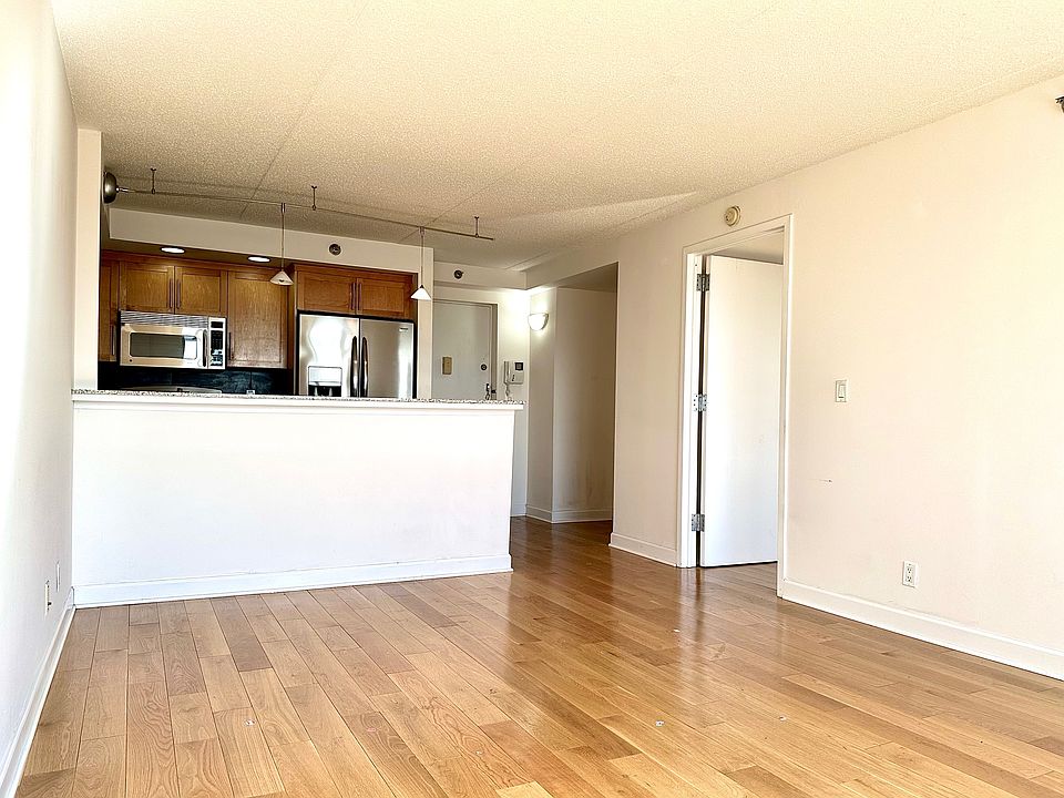 1st image of 53 Boerum Pl APT 10D
