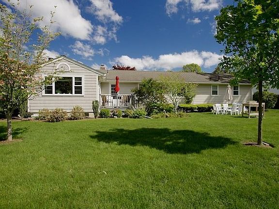 5th image of 525 Algonquin Dr