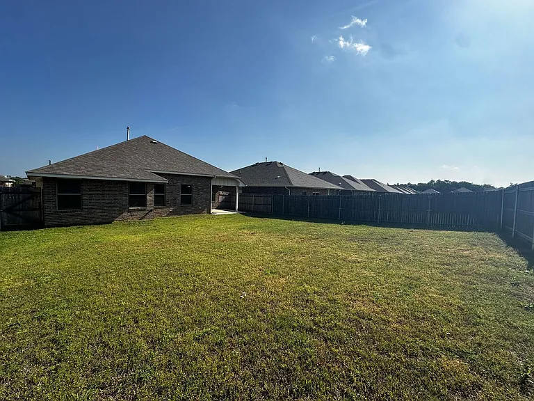 2316 Alta Vista Ln — Photo 33