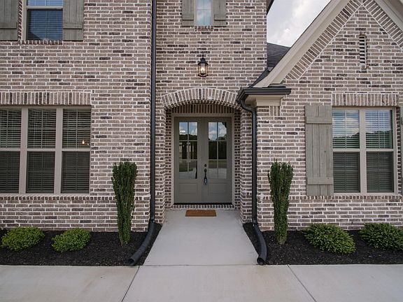 4th image of 9574 Grays Hollow Dr S