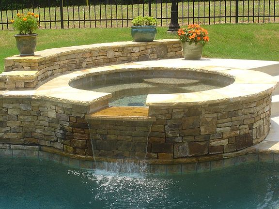 4th image of 2033 Ewing Estates Dr