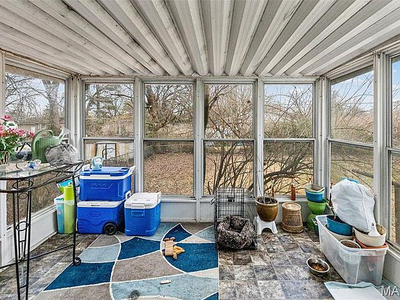 5th image of 2006 Maple Tree Ln