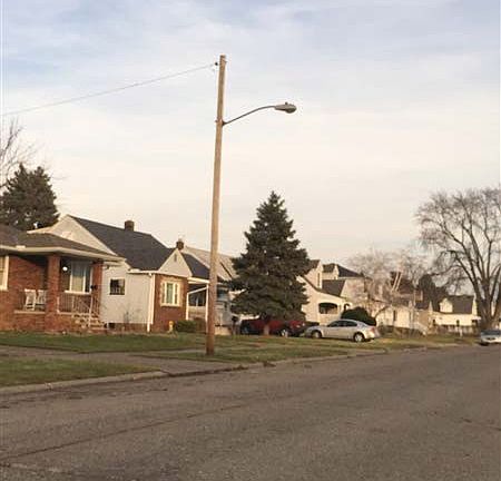 2nd image of 2317 E 33rd St
