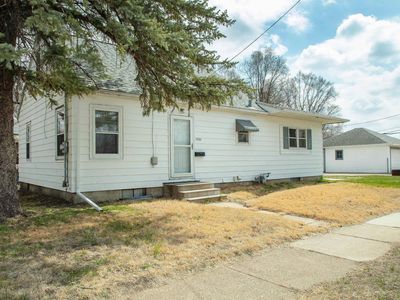 1020 Nevada St, Waterloo, IA, 50703