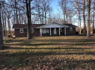 489 County Road 300 N, Wayne City, IL 62895