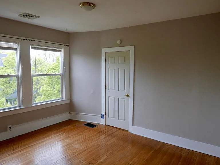 505 Norwood Ave #5 — Photo 4
