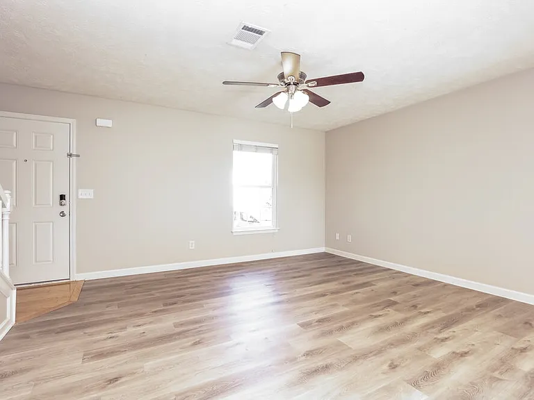 149 Howard Woody Dr — Photo 4