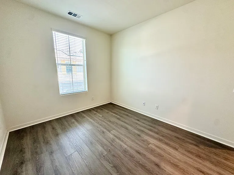 115 Red Brick Dr #3 — Photo 33