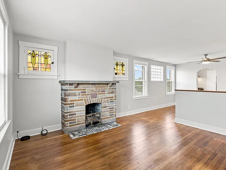 1131 Wisconsin Ave — Photo 10